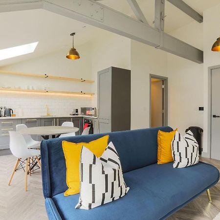 Goodstay Apartments By Urban Space Barry Bagian luar foto