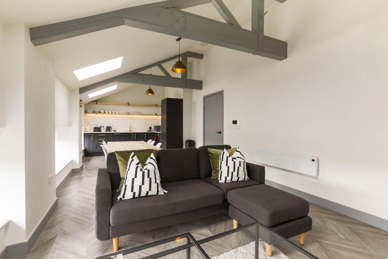 Goodstay Apartments By Urban Space Barry Bagian luar foto