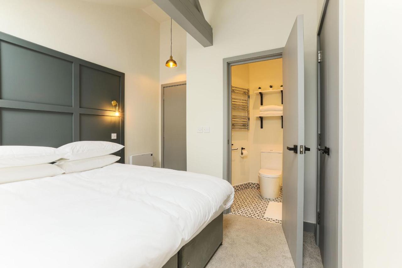 Goodstay Apartments By Urban Space Barry Bagian luar foto